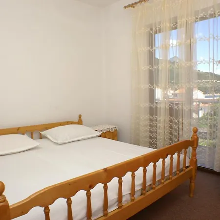 Apartment Donja Vala 2732a
